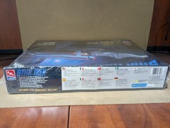 AMT – #8790 – Star Trek – Cut-Away U.S.S. Enterprise NCC-1701 – Model – NEW/MINT