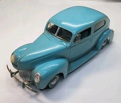 Vintage AMT Baby Blue ’39 Ford Deluxe Tudor Sedan 1/25 Plastic Model Kit Built