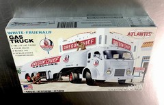 ATLANTIS WHITE-FRUEHAUF OREGON CHIEF GAS TRUCK MODEL KIT #H1029 – NISB – NICE!!