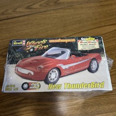 Revell 1:25 New 2000 Ford Thunderbird Convertible Snap Together Model Kit NOS