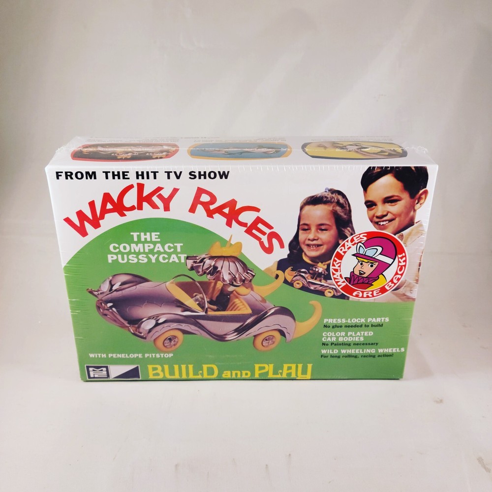 MPC Wacky Races “The Compact Pussycat” Build and Play Model Kit – New