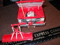 Revell 1:24 ’77 GMC Service/Plow Pickup Truck Model “As Is” Loose Parts, .!!