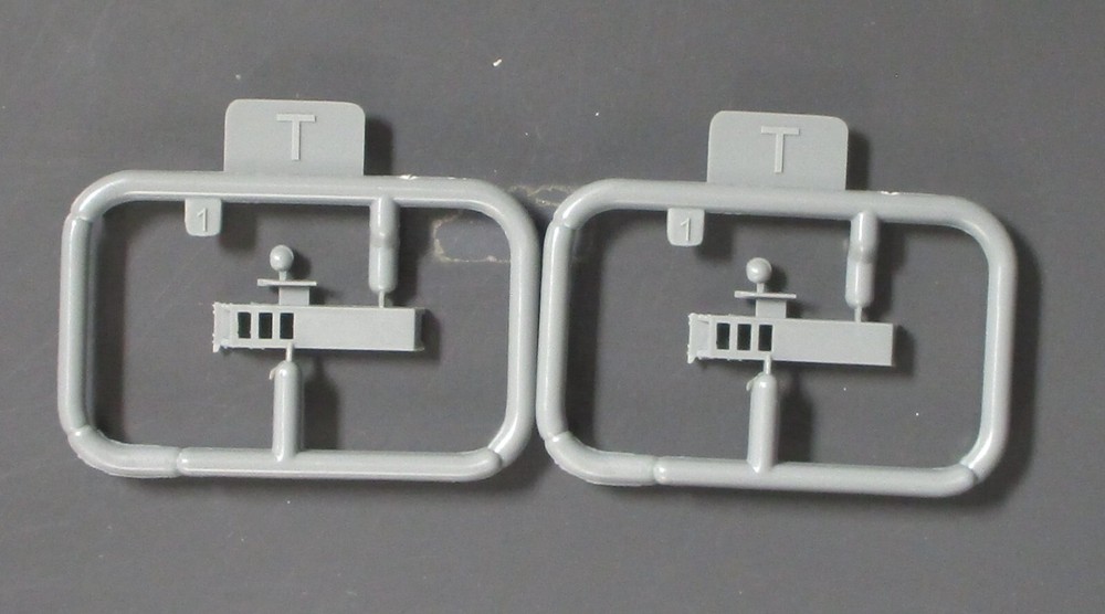 Great Wall Hobby 1/48th Scale Su-27UBM Flanker – Parts Lot T from Kit No. S4817