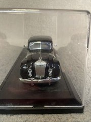 1:32 SCALE METAL 1936 CHRYSLER AIRFLOW SEDAN DIECAST MODEL SIGNATURE MODEL