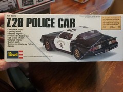 REVELL 1/25 Rare/Vtg CHEVY CAMARO Z28 POLICE CAR 7210 New Open Box Complete