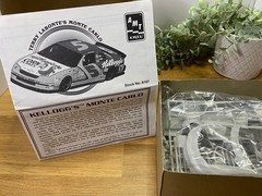 NEW AMT Model Kit – NASCAR #5 Kellogg’s Chevrolet Monte Carlo Terry Labonte