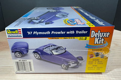 REVELL – ’97 PLYMOUTH PROWLER w/TRAILER – 1:25 KIT #6667 FACTORY SEALED VINTAGE