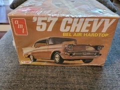 Vintage ’70’s era “Pepper Shaker” ’57 Chevy 3 in 1 Model Kit Sealed Inside! 1/25