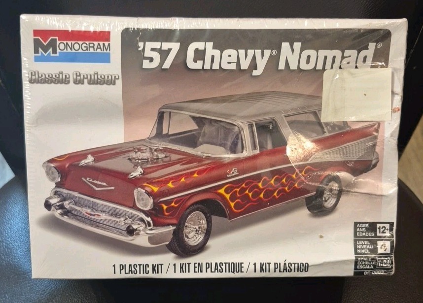 Monogram ’57 Chevy Nomad 1:24 Scale Model Car Kit Classic Cruiser, Box Damaged