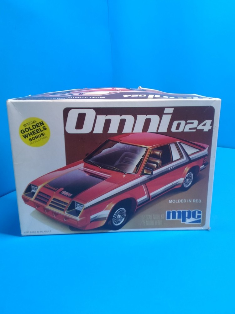 1/25 scale MPC Omni 024 golden wheels model kit #1-0789