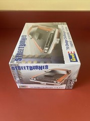 1:24 ‘70 DODGE CHALLENGER T/A 2’n1 Plastic Model Car Kit #85-2482 (Revell, 2016)