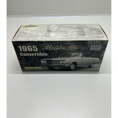 Exact Detail 1965 Chevy Convertible Malibu SS Convertible 1:18 Diecast Model Car