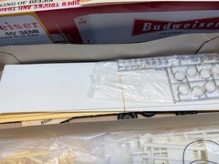 AMT 1:25 Scale Budweiser Fruehauf 40′ Semi Trailer Sealed Inside Boxed Model Kit