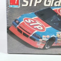 1990 AMT #43 Richard Petty STP Grand Prix 1/25 Scale Model Kit #6728-SEALED BOX