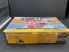 Peterbilt ROAD REBEL 377 A/E Semi Truck Italeri 1:24 Model Kit # 740 Open Bx