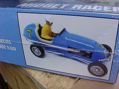 Atlantis M110 1:20 Scale Midget Racer Model Kit w/Driver NEW