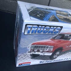 Monogram Trucks 1980 ’80 Ford Bronco 2 ‘n 1 85-7214 Sealed 1:24 Scale