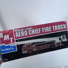 AMERICAN LAFRANCE AERO CHIEF FIRE TRUCK MODEL KIT 1/25 SCALE AMT ERTL NEW SEALED