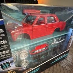 Maisto 1:24 1971 Datsun 510 Unassembled Car Kit Red Die-cast Opening Parts