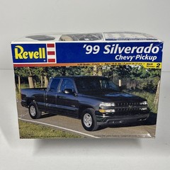 🔥Revell 7646 ’99 Silverado CK Chevy Pickup 1/25 Scale Plastic Model Kit 85-7646