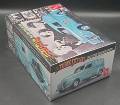 AMT 1/25 The Three Stooges 1940 Ford Sedan Delivery Model Kit New Sealed 791/12