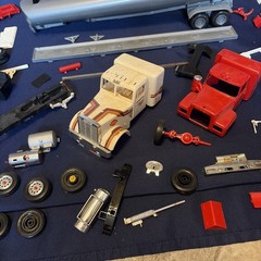 Monogram 1/32 Snap Tite Conventional Semi Trucks Trailers Lot Lots of Parts