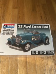 ’32 Ford Street Rod 1:24 Classic Cruiser Scale Monogram Model Kit,Level 2 New