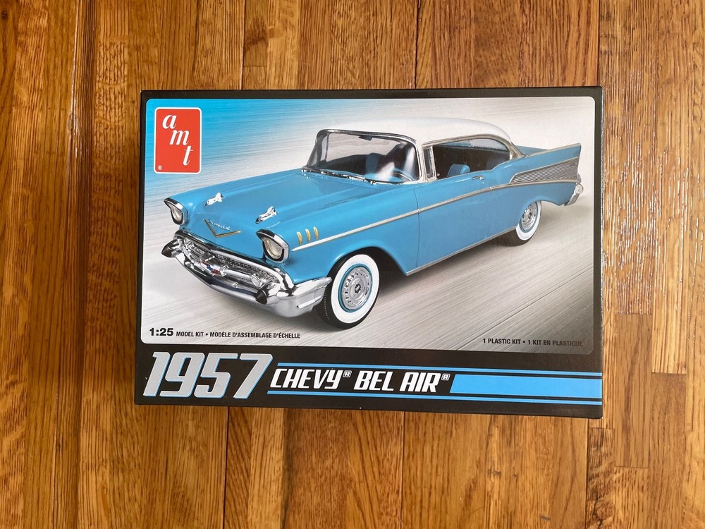 AMT 638M/12 1957 CHEVY BEL AIR 1/25 SCALE MODEL KIT NEW OPENED