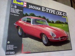 A11B Revell 07390 1:8 Jaguar E-Type ( Xk-E ) Model Kit NIOB