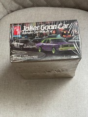 VINTAGE ERTL AMT BATMAN JOKER GOON CAR GOTHAM CITY POLICE CAR 1/25 MODEL NEW