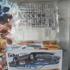 MPC Retro Deluxe 1976 Chevy Caprice&Trailer 1:25 Model Kit