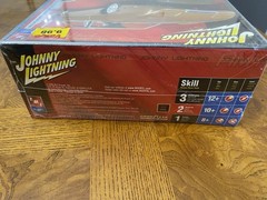 1958 Chevy Impala & 1969 Dodge Charger Johnny Lightning AMT/Ertl 1:25 Model Kits