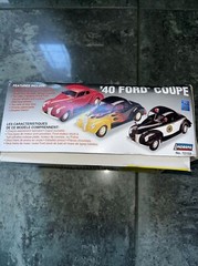 Lindberg ‘40 Ford Coupe Build 1 Of 3 Ways 1:25 Plastic Model New In Open Box !!