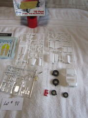 REVELL 32 FORD ROADSTER HIGH BOY KIT PARTS JUNKYARD PARTS LOT #98