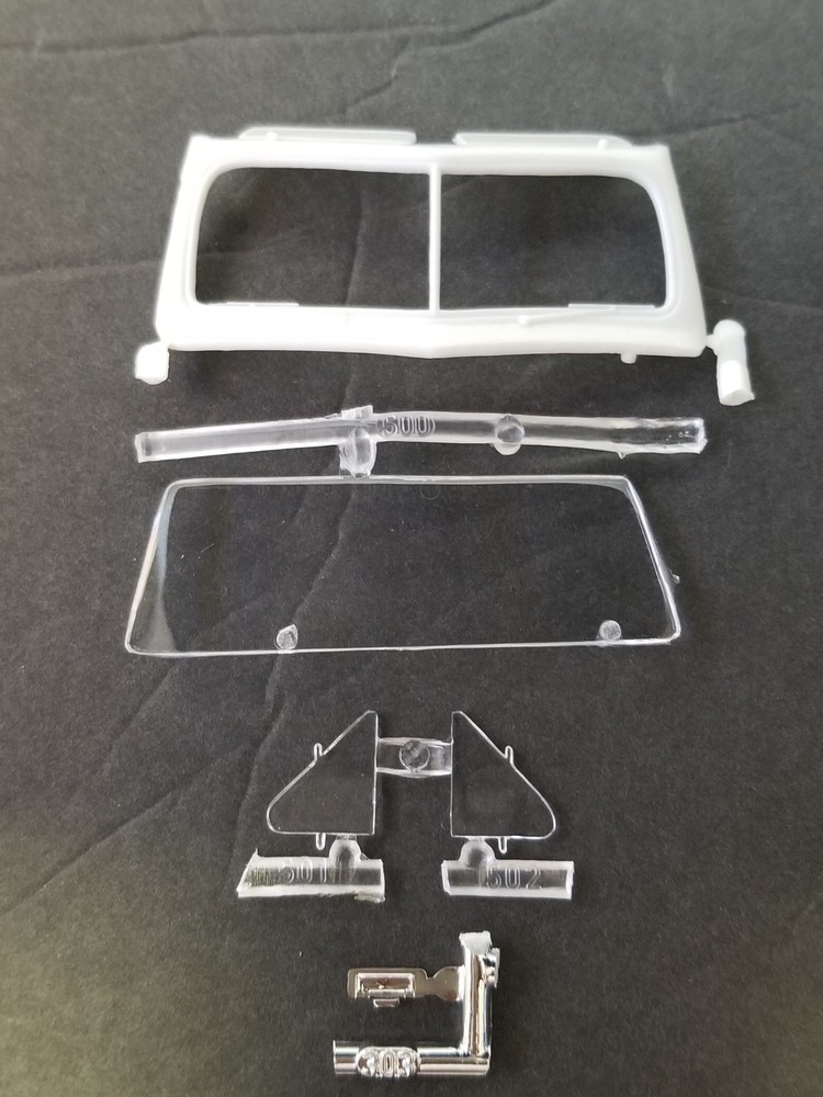 1950 Ford Convertible STOCK WINDSHIELD / FRAME ,MIRROR for AMT 1:25 Model Kit 50
