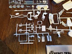 MPC 1975 Chevy Corvette Coupe Unbuilt Model Car Kit # 1-7505
