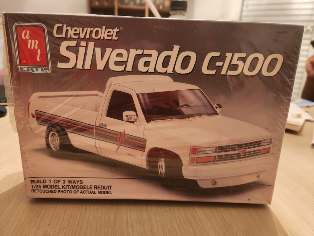 AMT/ERTL Chevrolet Silverado C-1500 1:25
