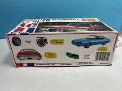 1/25 JO-HAN 1970 OLDSMOBILE 442 HARDTOP WHITE RED LINE TIRES MODEL KIT OPEN 2 B2