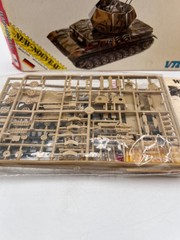 Vintage ESCI 8310 Flakpanzer IV Wirbelwind 1/72 WWII German AA Tank Model Kit