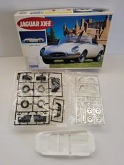 Gunze Sangyo 1965 Jaguar XK-E Model Kit 1:24 Sealed Parts Made In Japan 1994