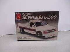 AMT Chevrolet Silverado C-1500 1/25