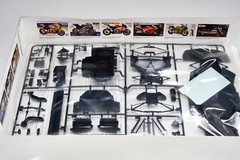 Vintage 2006 TAMIYA 1/24 Scale Mercedes -Benz CLK-GTR