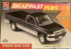 AMT SnapFast Dodge Ram 2500 Pickup Model Car Kit 1/25 1:25 NIOB #136