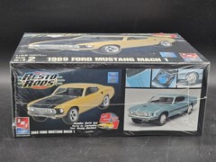 AMT Ertl 1969 ’69 Ford Mustang Mach 1 Resto Rods Plastic Model Car Kit 1:25