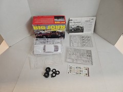 Polar Lights Big John Funny Car 1/25 Scale Kit #6504 Model Kit All Parts Sealed