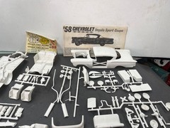 AMT T273 1958 Chevy Impala Hardtop Vintage Car Model KIT 1/25 McM