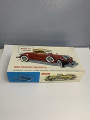 Hubley Classic Metal Kit 1930 Packard Roadster Unassembled w/ Box & Instrictions