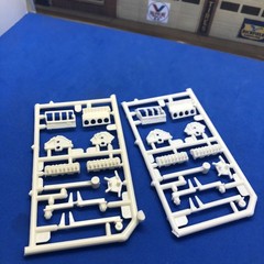 SALE 2) 327 350 SB Chevy Engine & Stand Shop Diorama AMT 1:25 LBR Model Parts