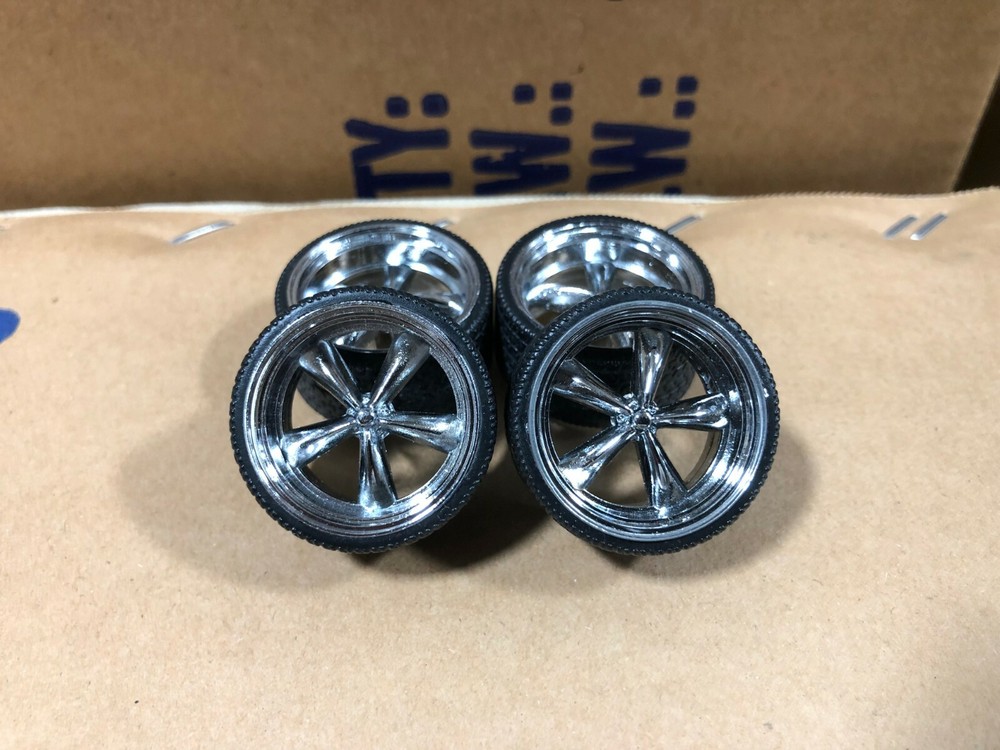 TIRE & WHEEL SETS FOR 1.24 1.25 CUSTOM CARS, TRUCKS JADA, MODEL KITS DIECAST #7