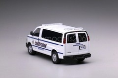 596 1:64 White GMC Express 3500 Police Van Model Diecast Display Car Collection